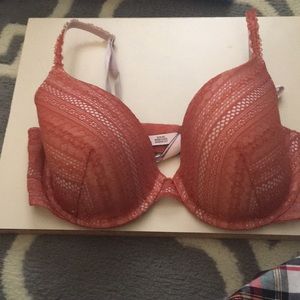 Victoria’s Secret Lined Perfect Coverage 36D